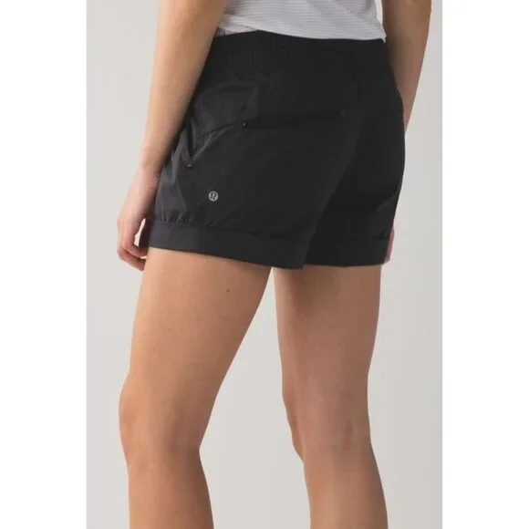 Lululemon Spring Break Away Short Black First Release Women Size 4  3" W7920S - Picture 16 of 16